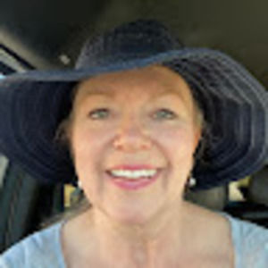 Meet your Posher, Becky